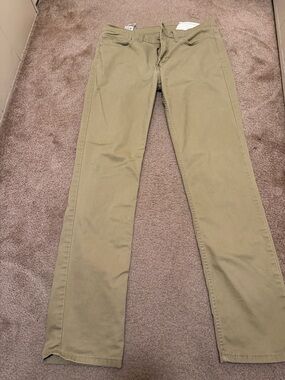 Levi's Men's 511™ Slim Pants in Khaki Tan